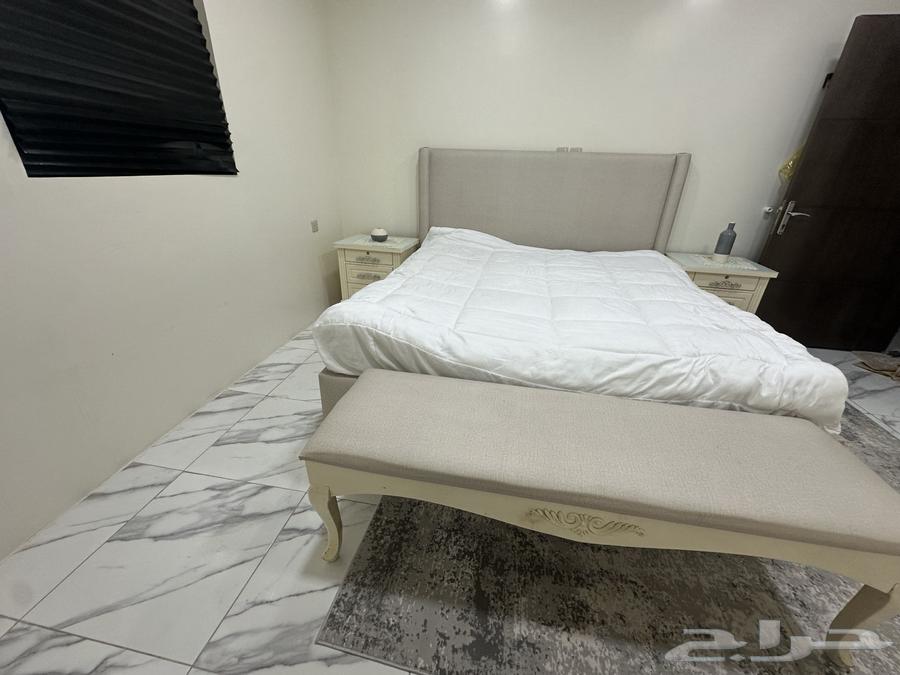 Complete high-quality wooden bedroom set for sale64141928295938110