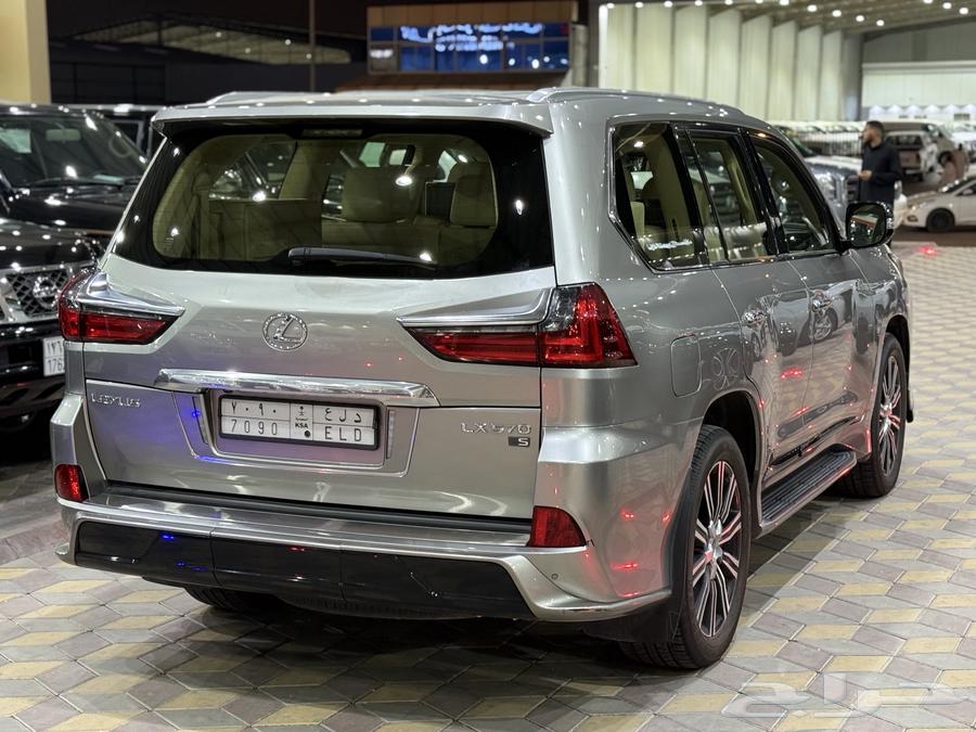 Lexus LX570 202164367318111235112