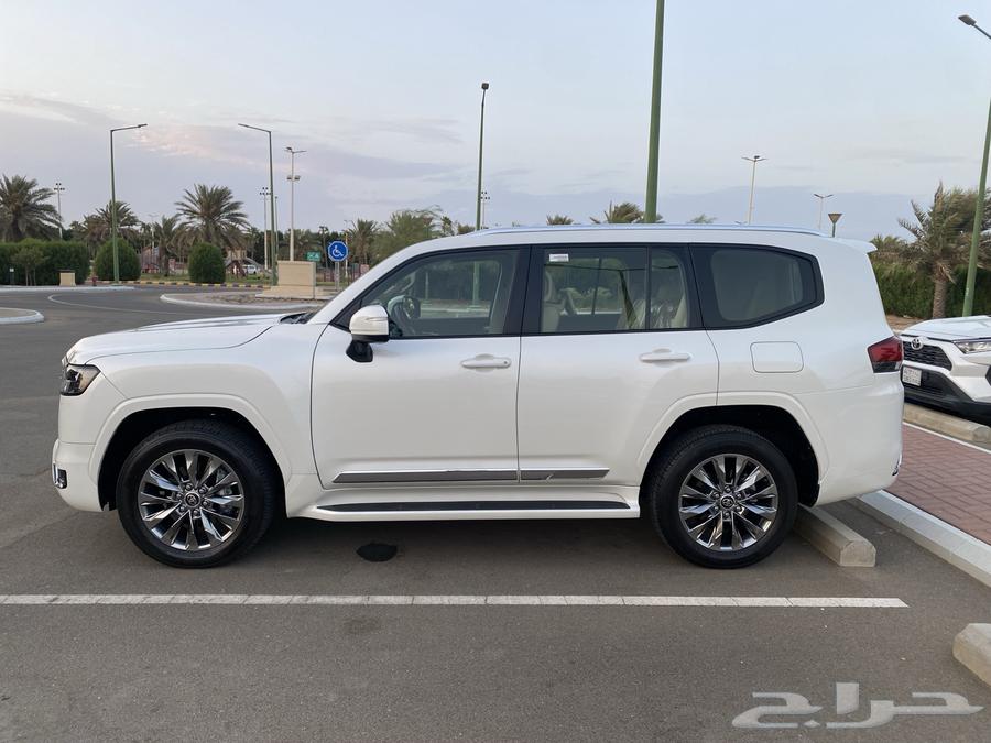 2023 تويوتا لاندكروزر L4 بنزين سعودي شبه جديد64369142593922111
