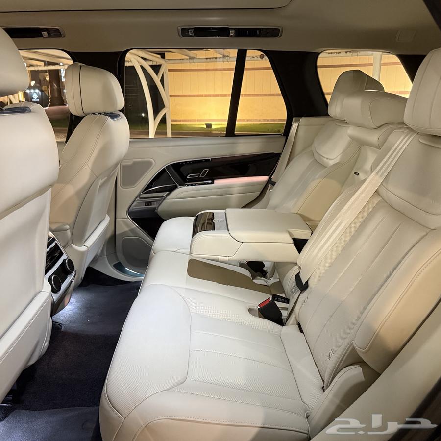 Range Rover HSE 6-Cylinder 202564359116644865113