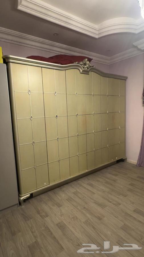 بيع دواليب كبيرة مستعمل بحالة جيده - جدة64144365000962110