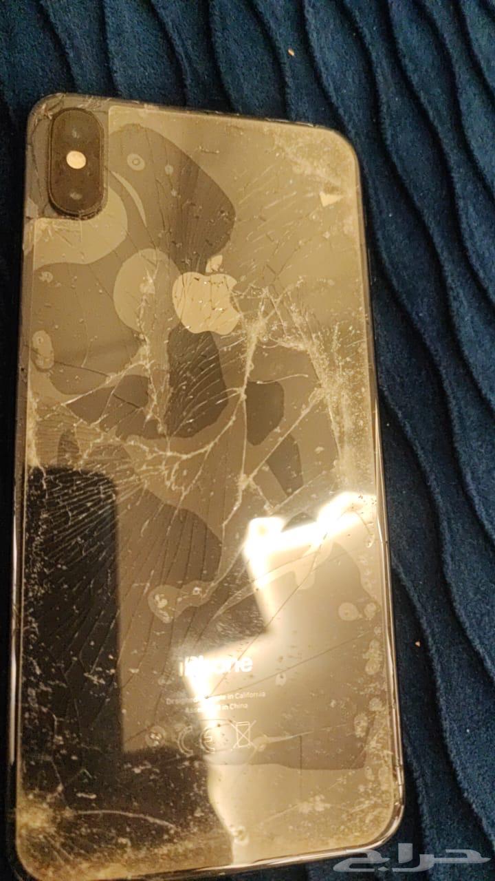 ايفون xs max وكاله مانفك مع كرتونه فقط64141538414466112