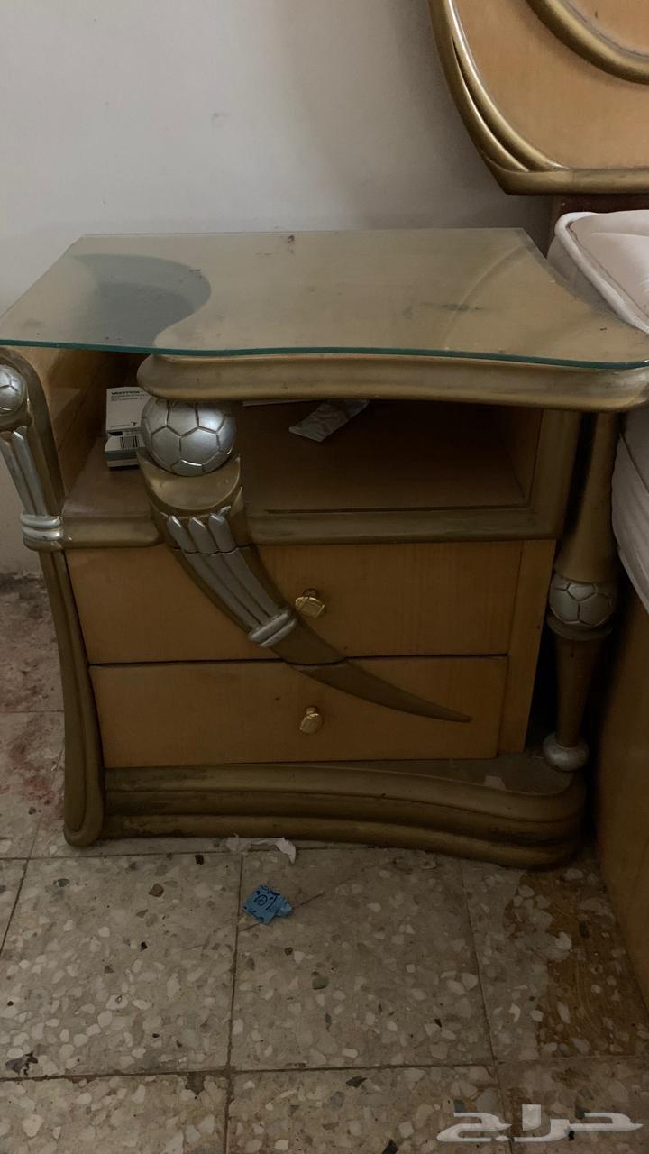 Complete items for sale64130485426690114