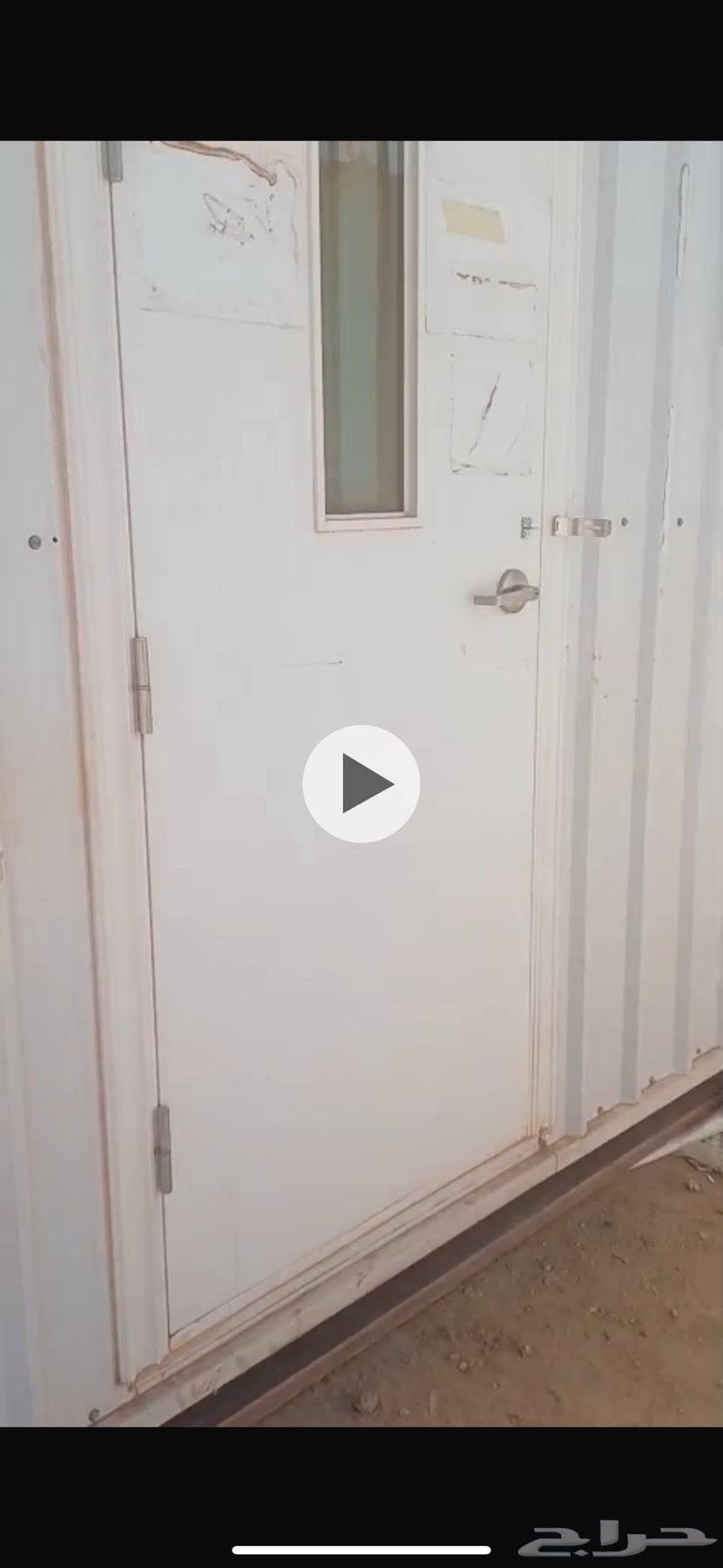 12-meter long caravan toilet unit with 9 toilets64368980935169110