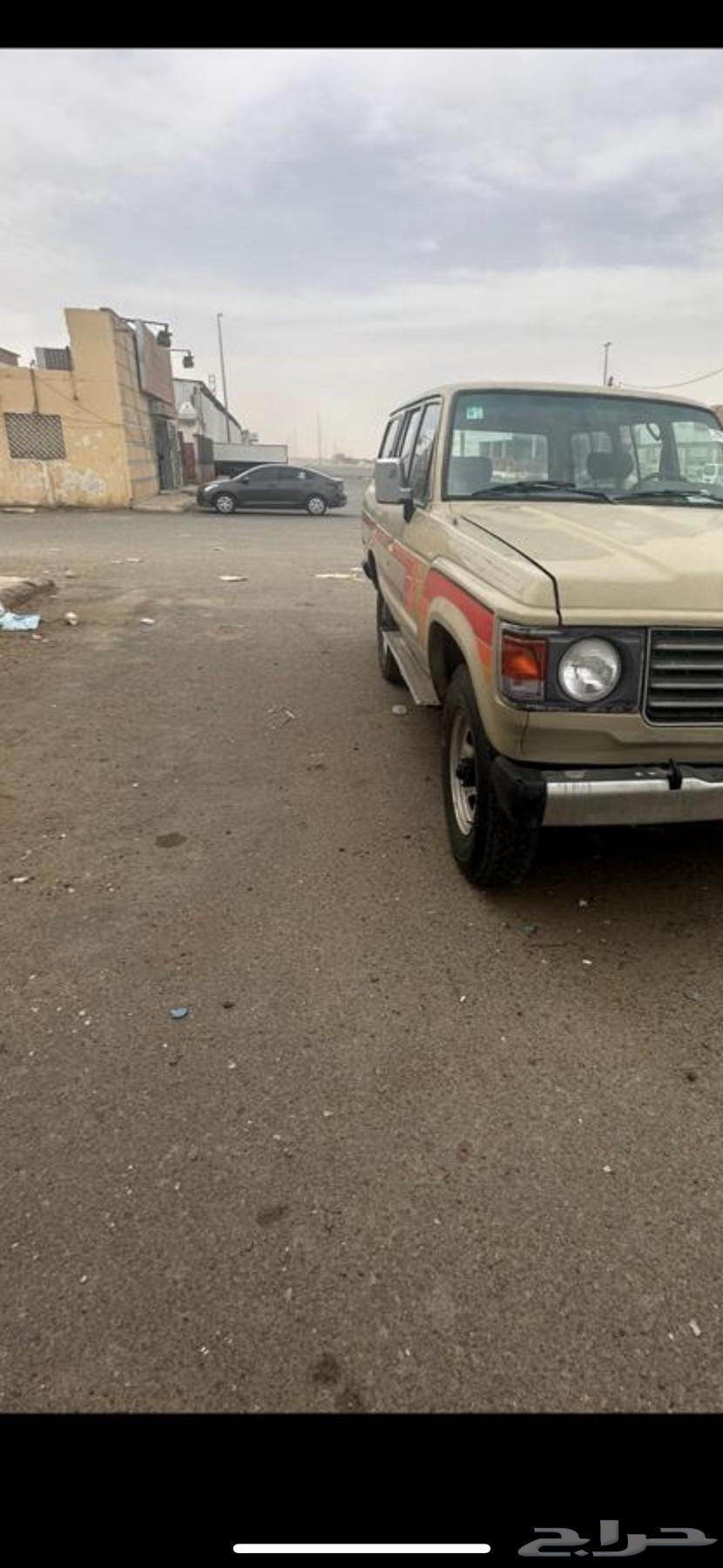 صالون 85 للبيع مسقط64364639883138110