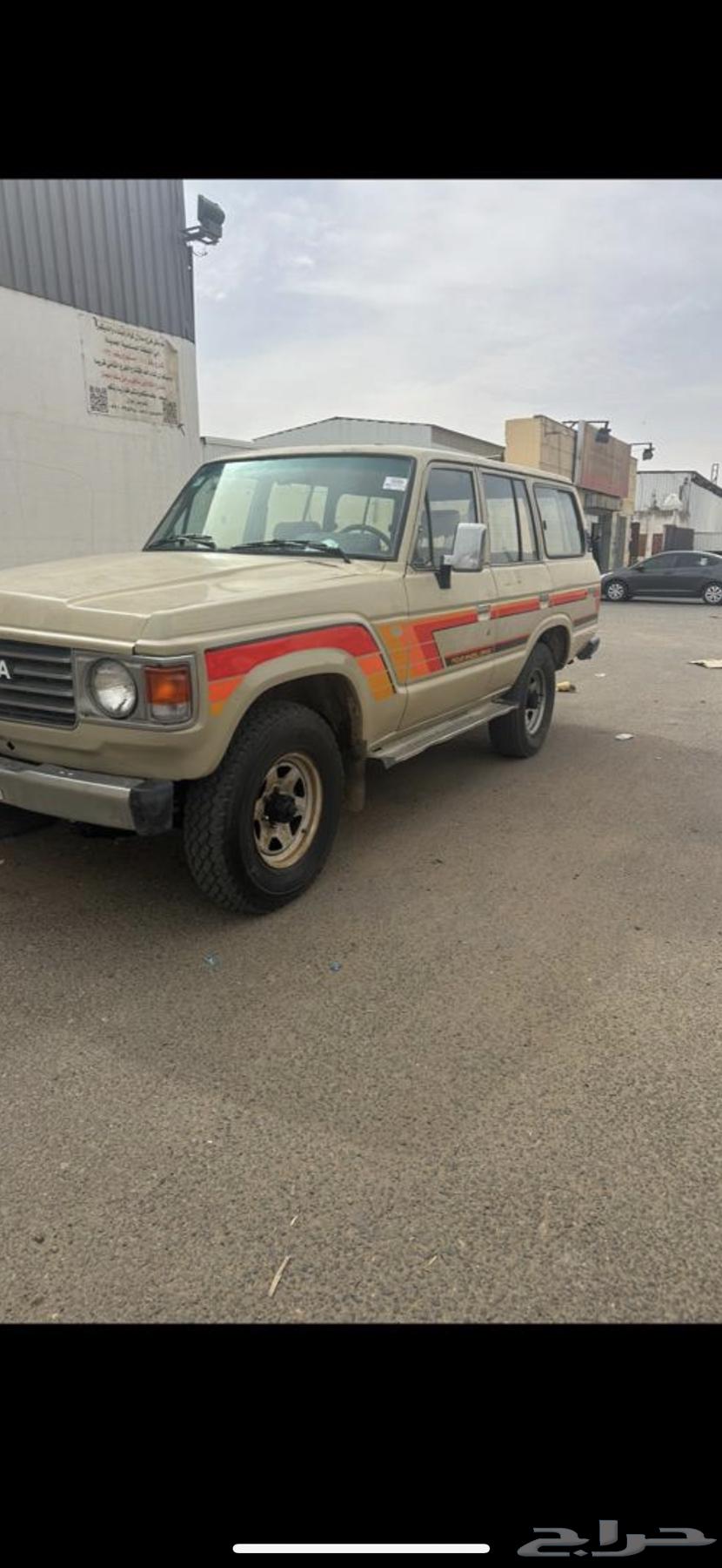 صالون 85 للبيع مسقط64364639883138113