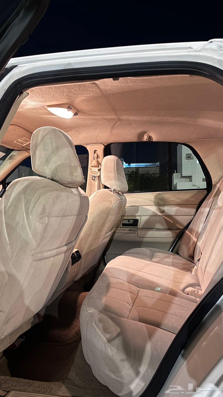 فورد بوليسي 201064370799057026113