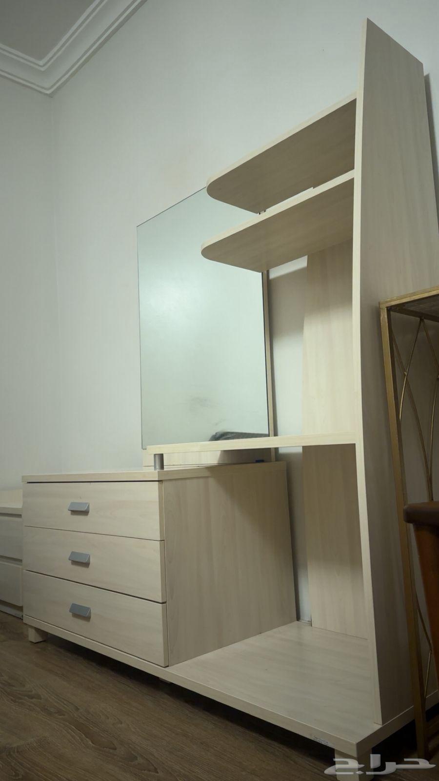 Modern wooden dressing table64141929838339110