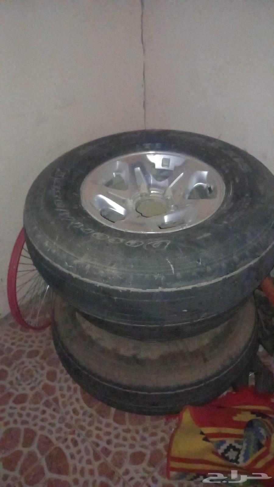 للبيع بوالين ماكسس بجنوطها اربع كفرات بها نص عمر الحد 100064370841979139110