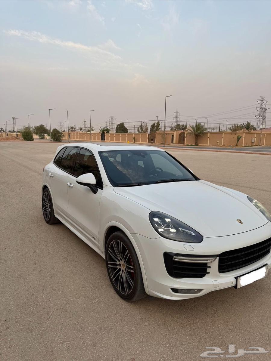 Porsche Cayenne GTS64370986818307110