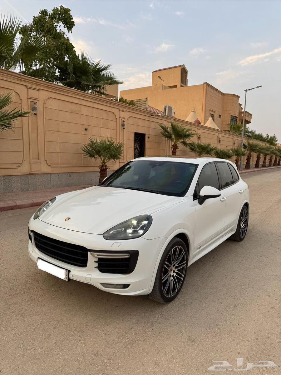 Porsche Cayenne GTS64370986818307111