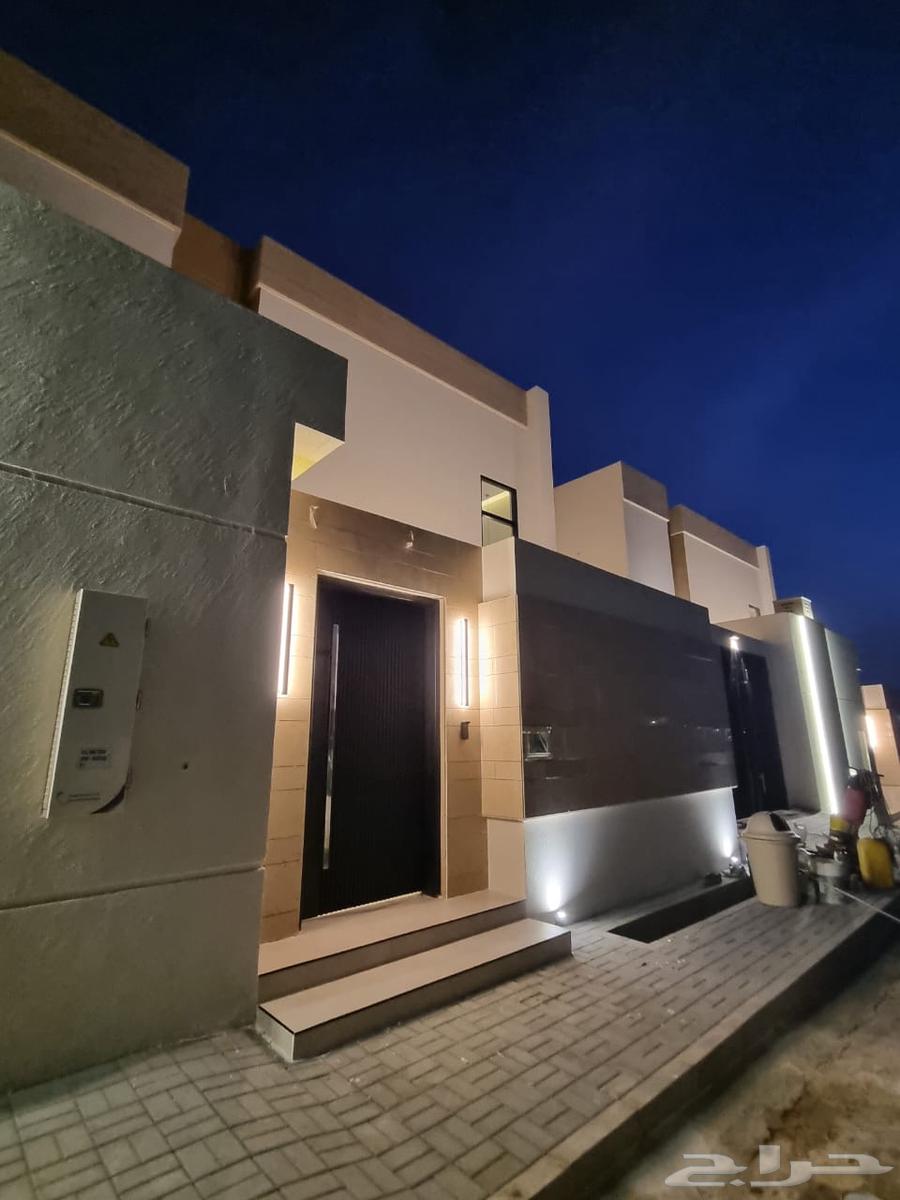 3 Luxury Villas for Sale in Al-Basatin Al-Sharqiya63613319845633113