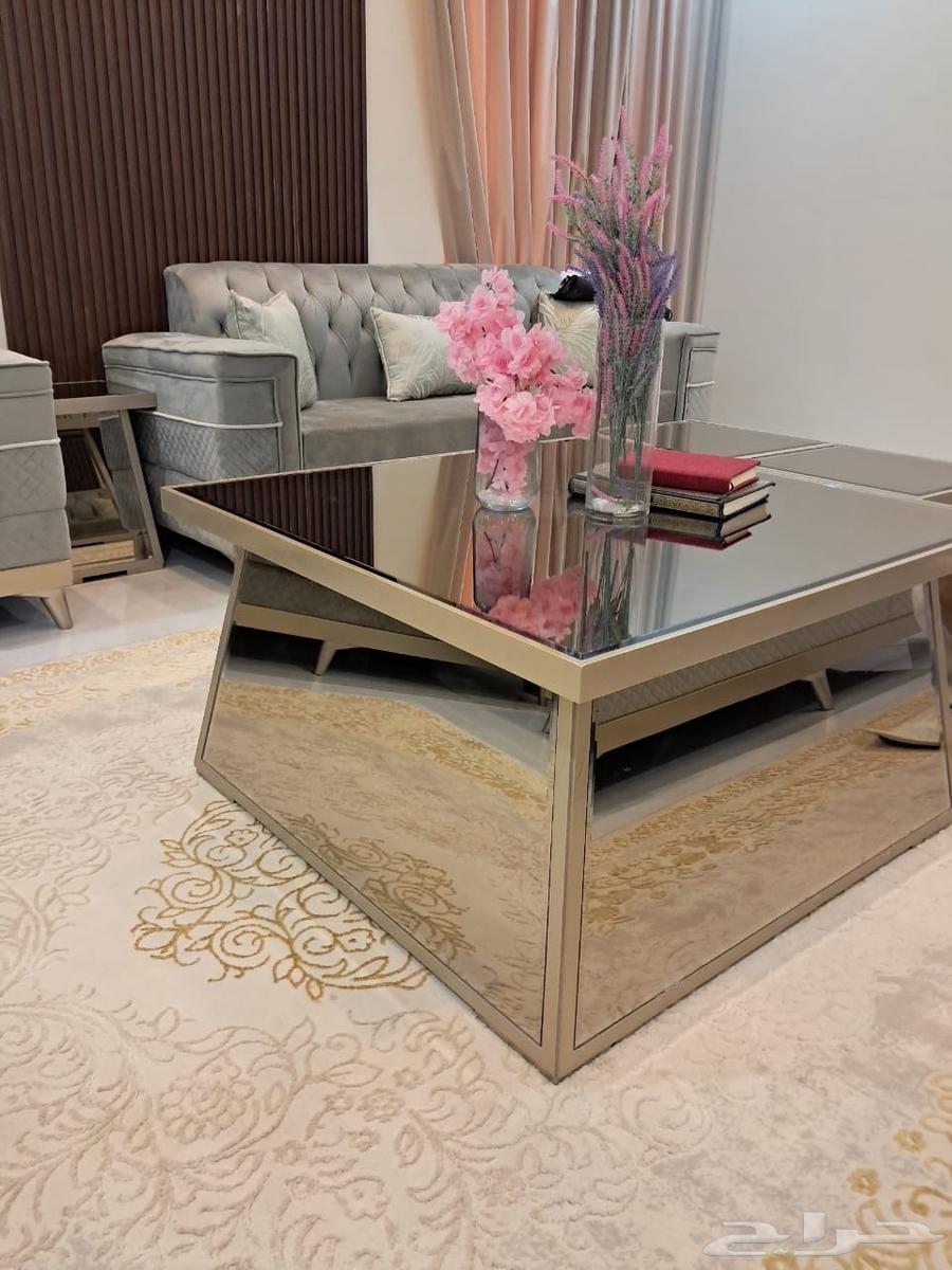 Luxurious table64141929307011112