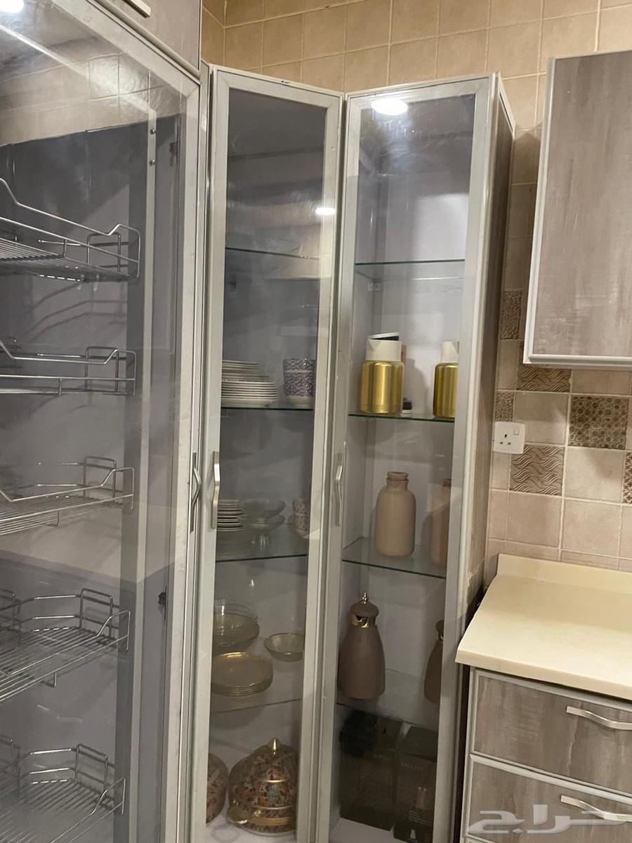 مطبخ نظيف للبيع نوعه (صاج قوي) بقيمة 1800 ريال64123225936131110