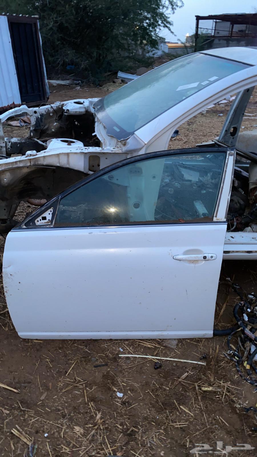 قطع تويوتا افالون64384314370307111