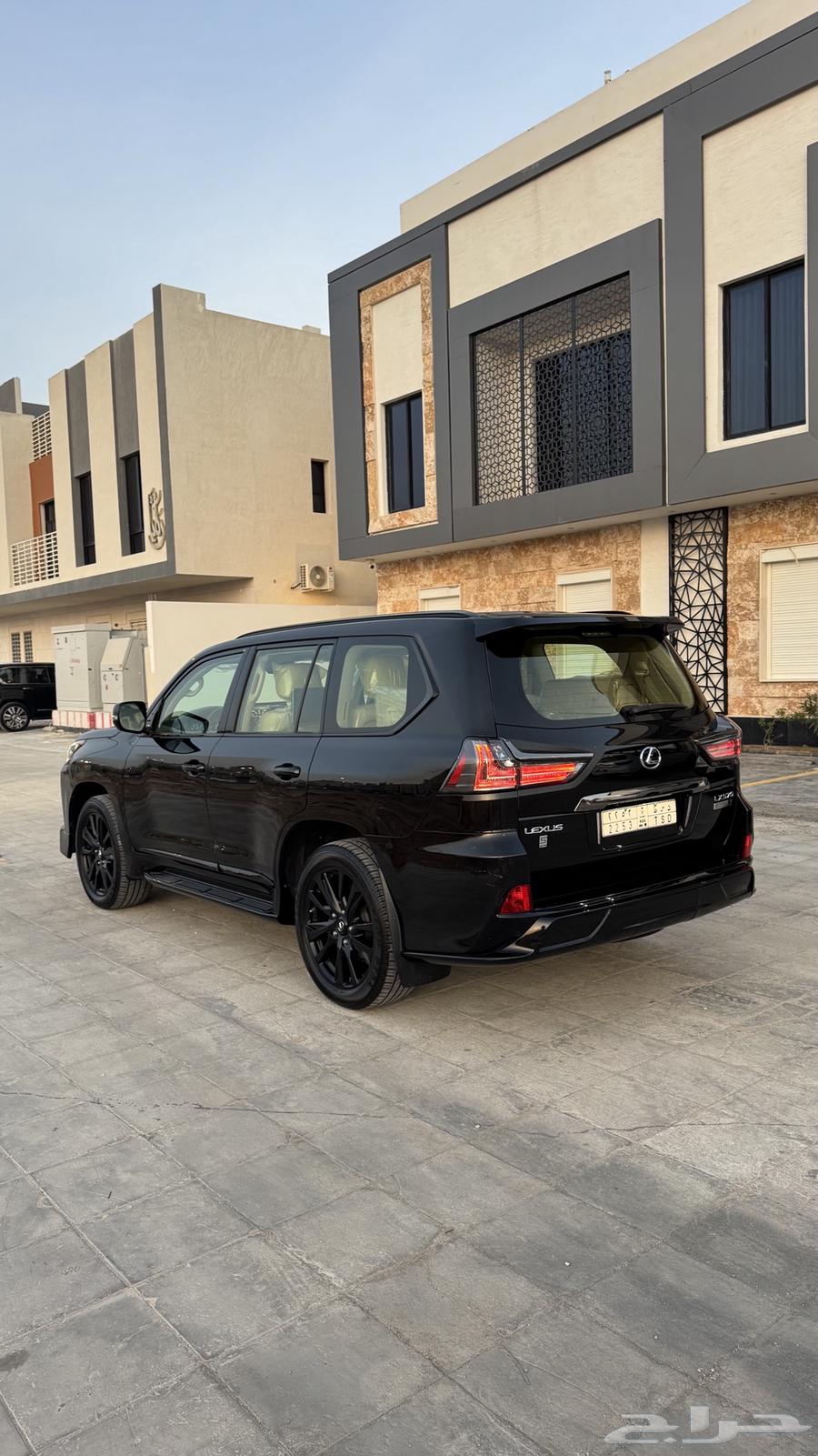 جيب لكزس بلآك اديشن وكاله 201964373846354818110