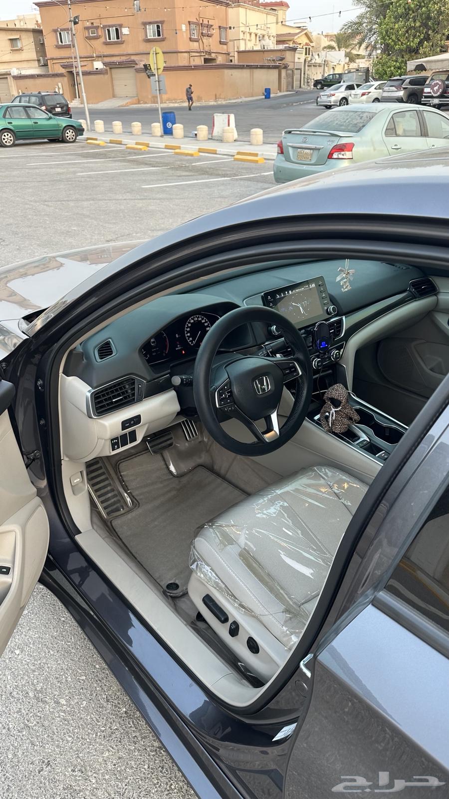 للبيع هوندا اكورد64384855607811114