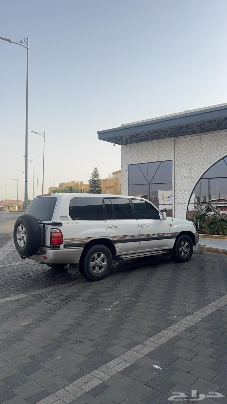 صالون 2000 بدل فقط بدل فقط64374259871489110