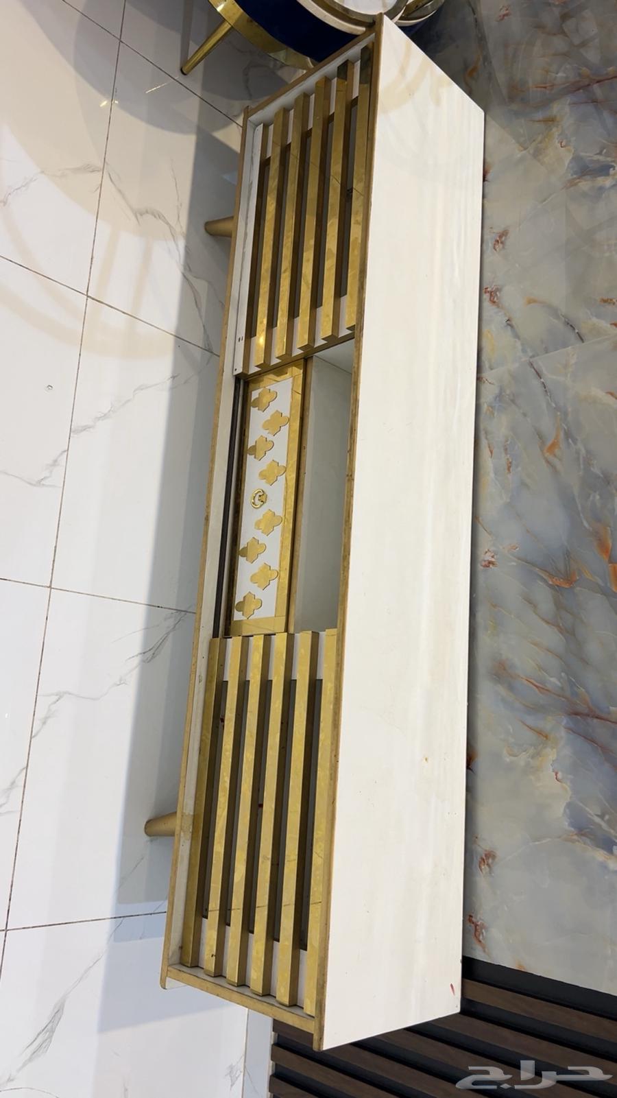 طاولة تلفزيون64159351002113112