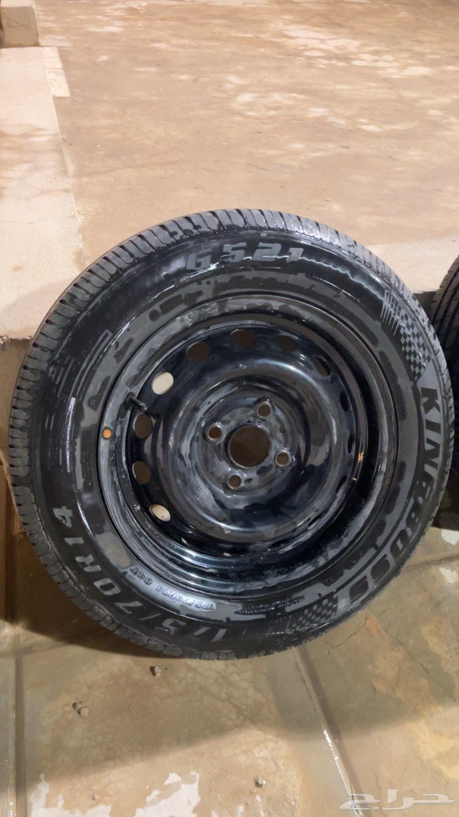 جنوط يارس 15 مقاس 14 نظيفه وكفراتها نظيفه64383344852482114