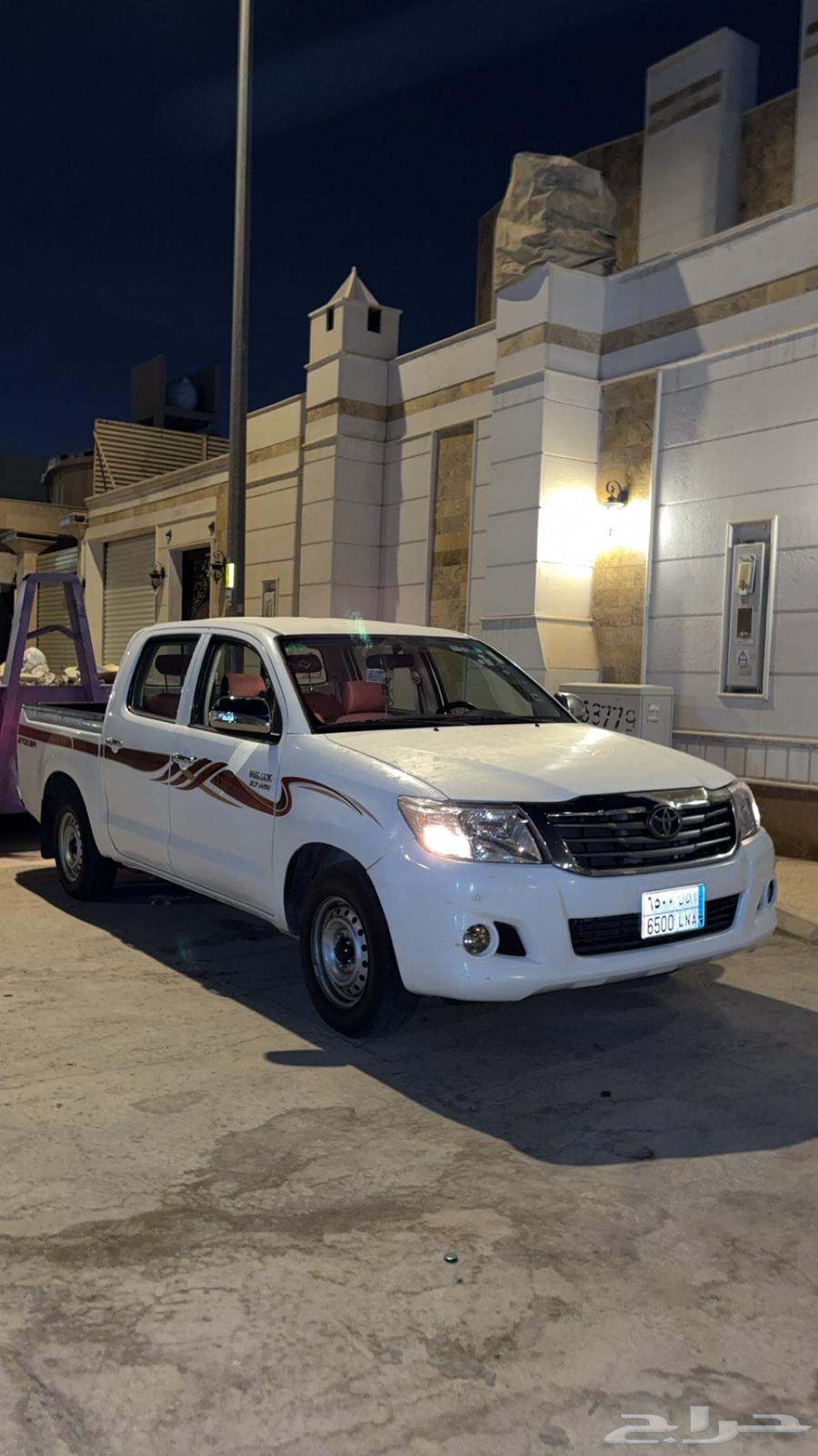 HiLux 201364373846317954113