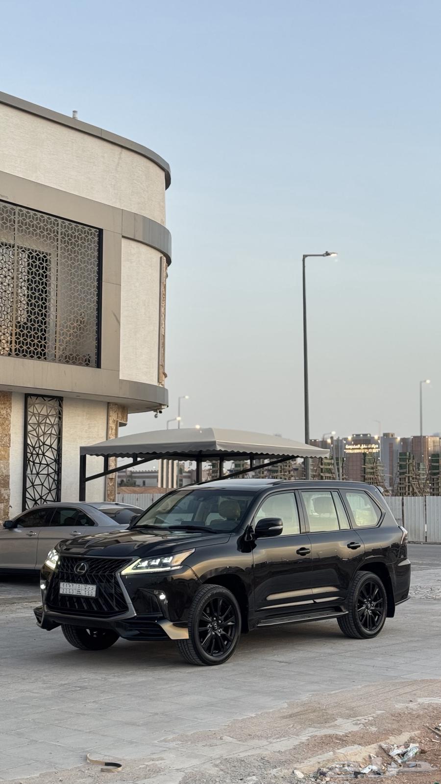 جيب لكزس بلآك اديشن وكاله 201964373846354818114