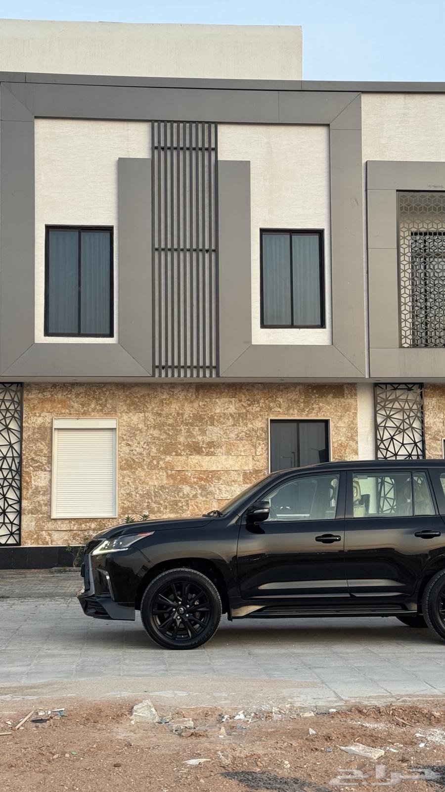 جيب لكزس بلآك اديشن وكاله 201964373846354818112