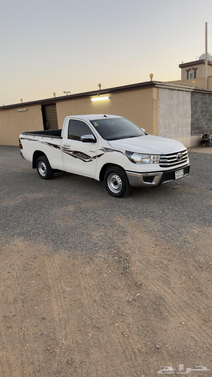HiLux 202064373403325187110