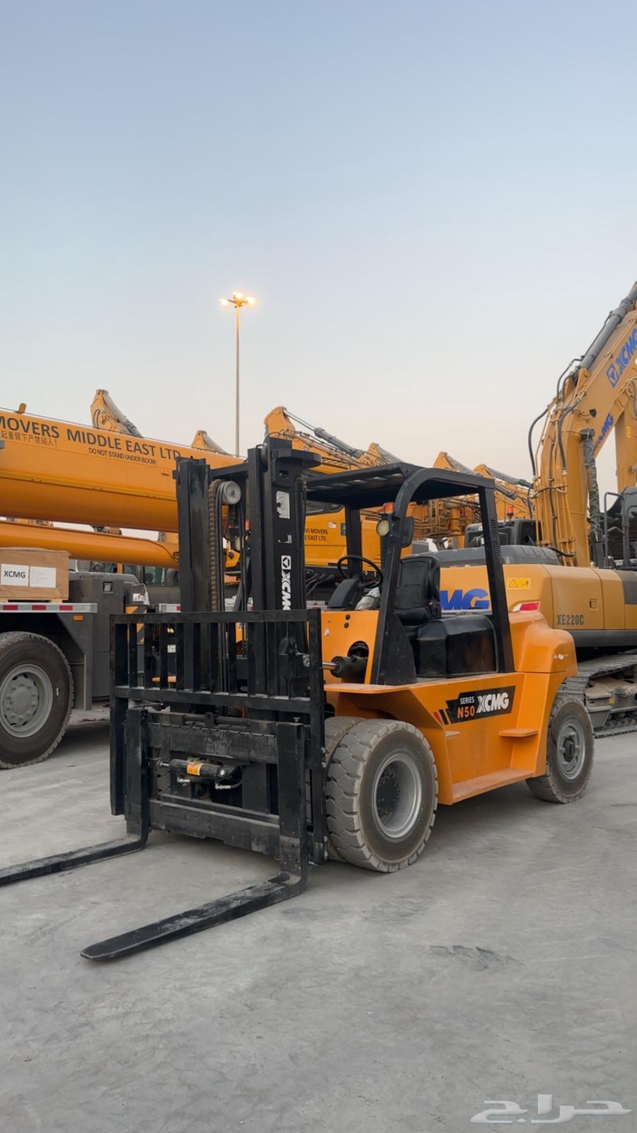 Renting forklifts of all sizes, scissor lifts, man lifts64375082070659113