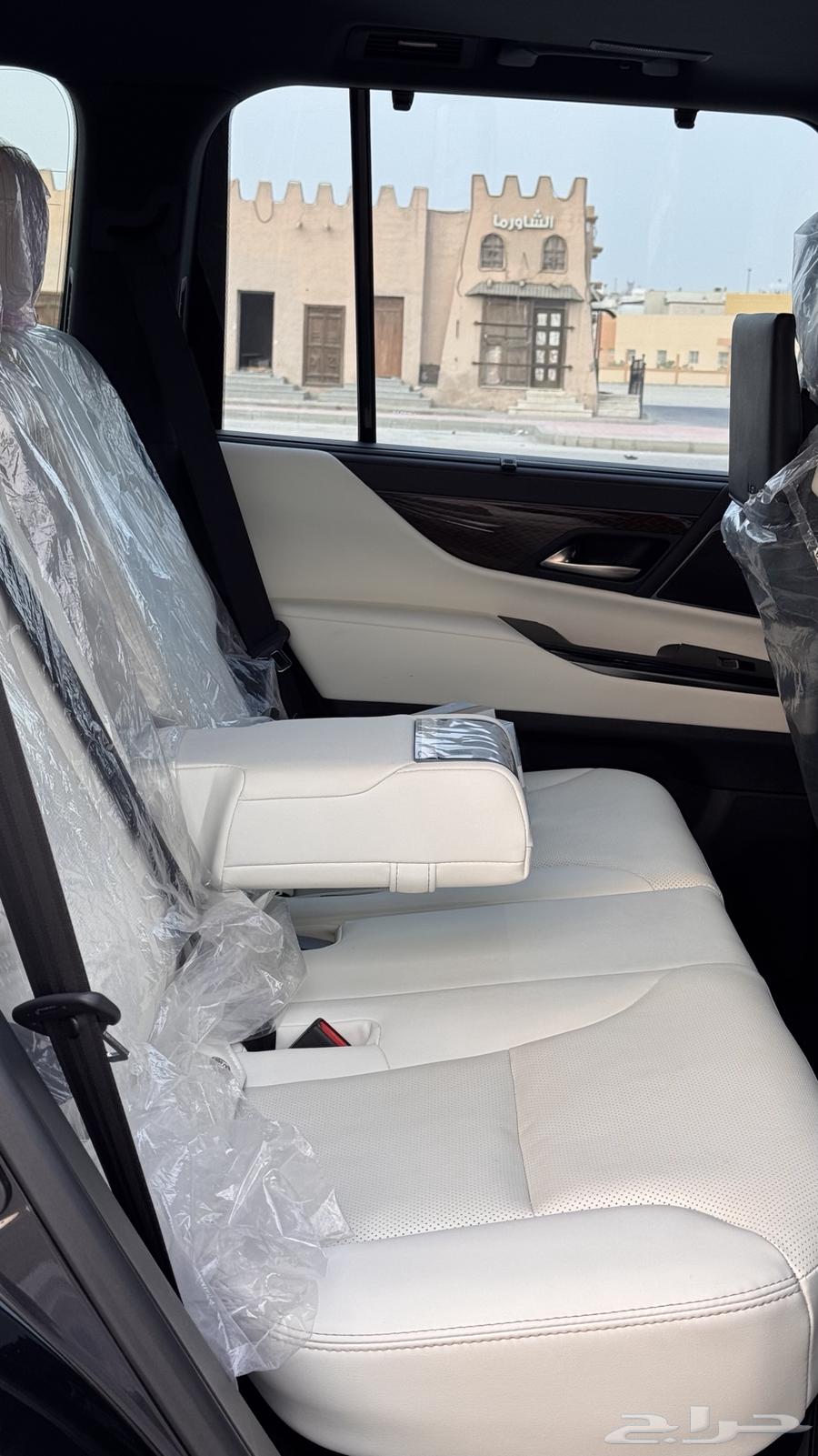 جيب لكزس 202364384994125697114