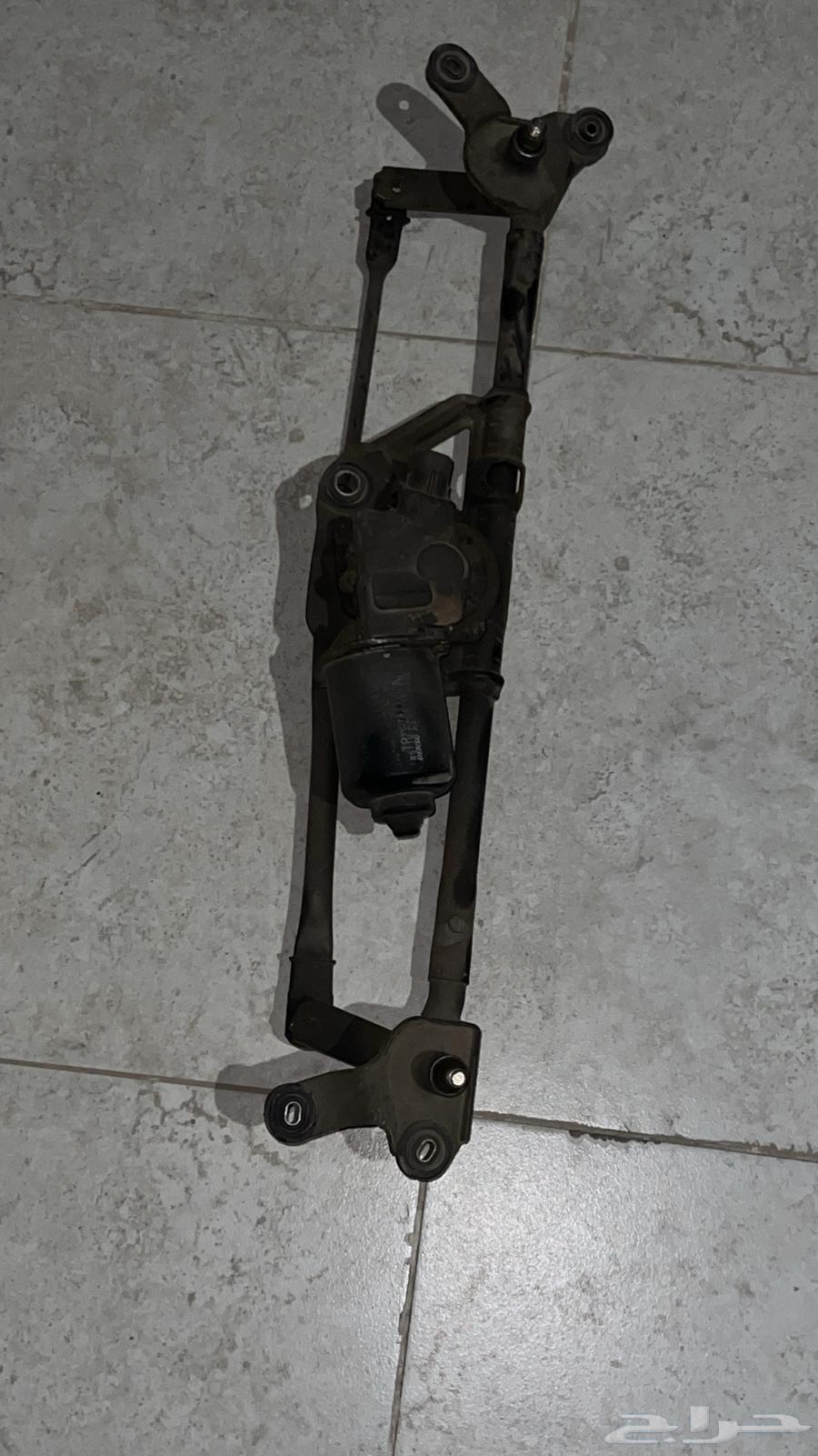 Wiper Arm with Dynamo64372989700099113