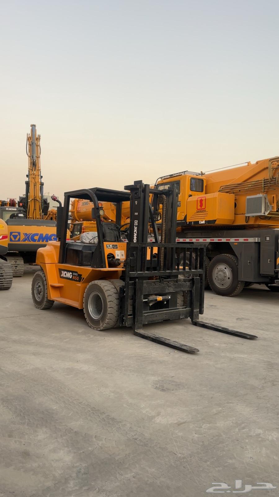 Renting forklifts of all sizes, scissor lifts, man lifts64375082070659114