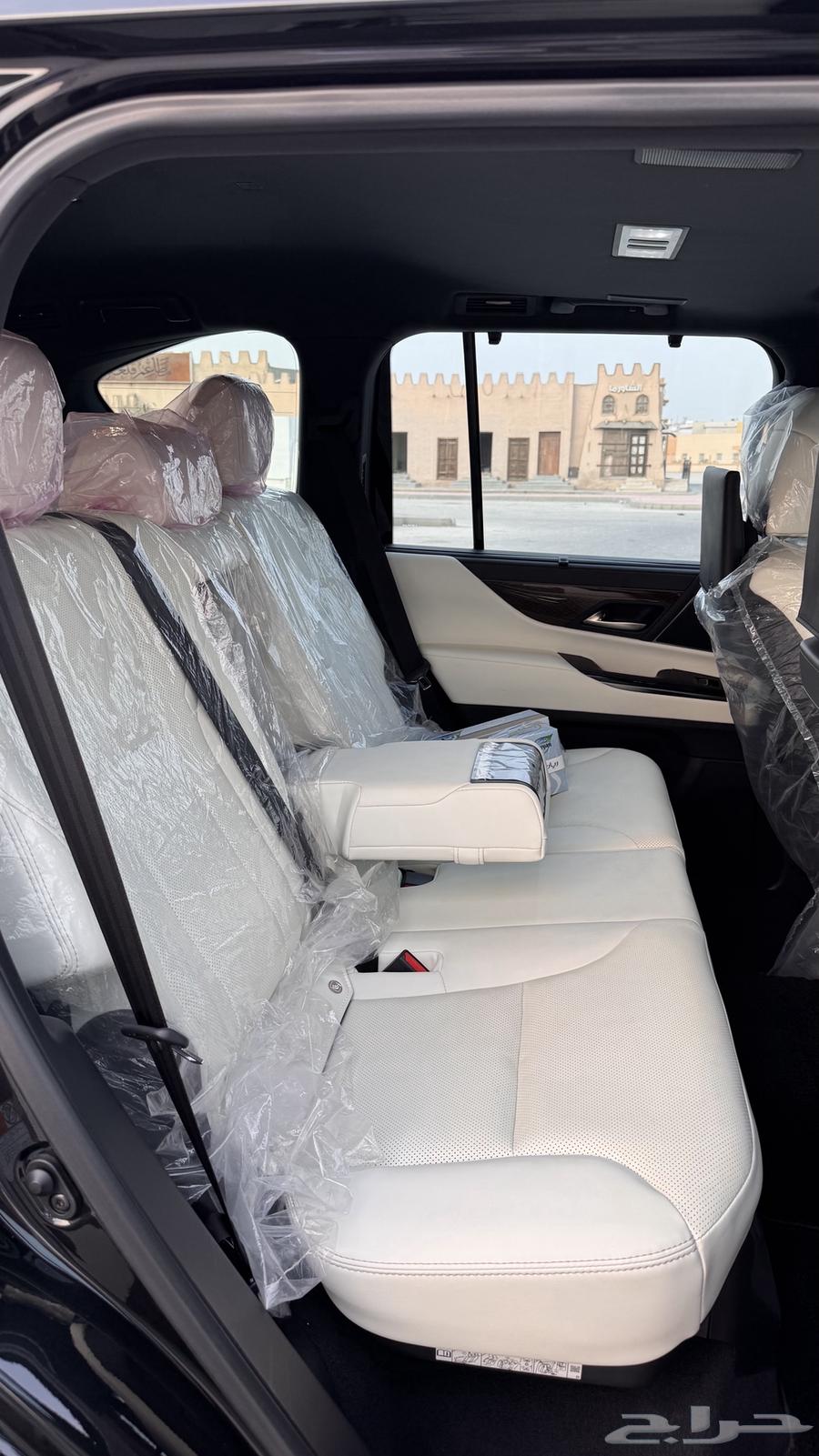 جيب لكزس 202364384994125697113