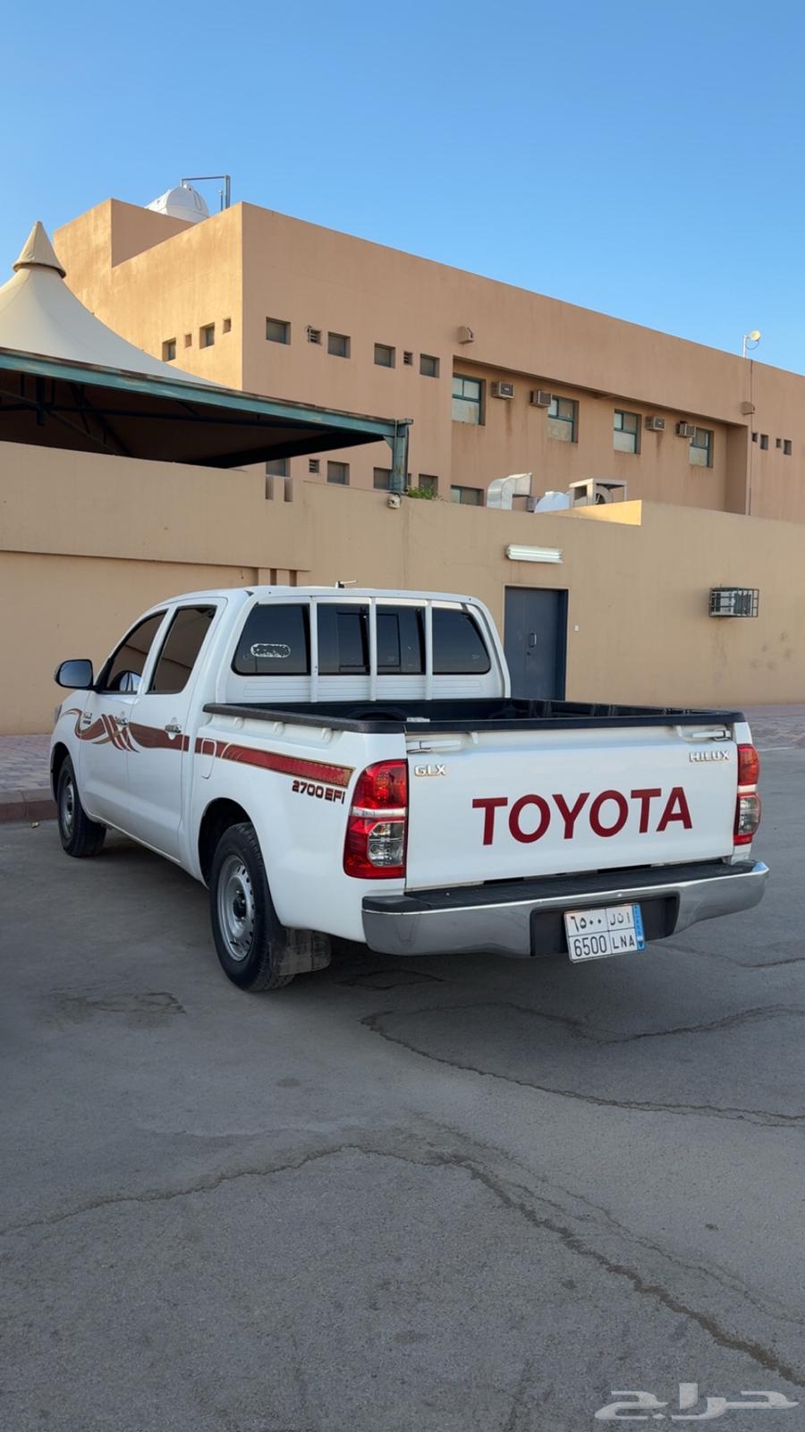 HiLux 201364373846317954114