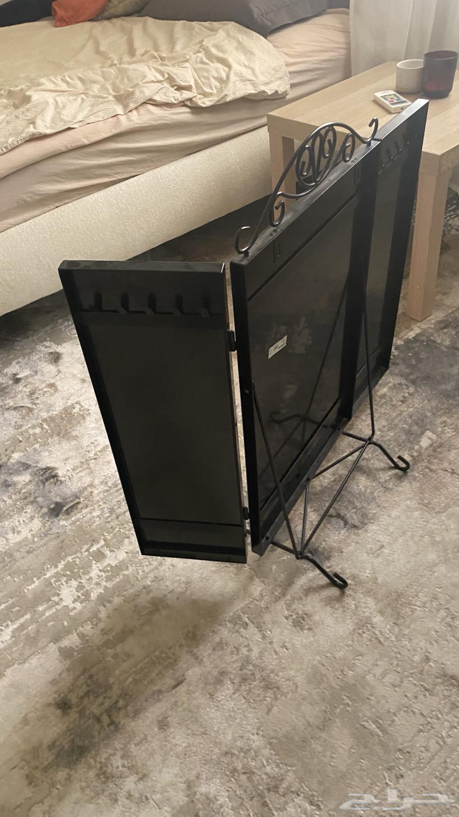 Mirror64160596774914113