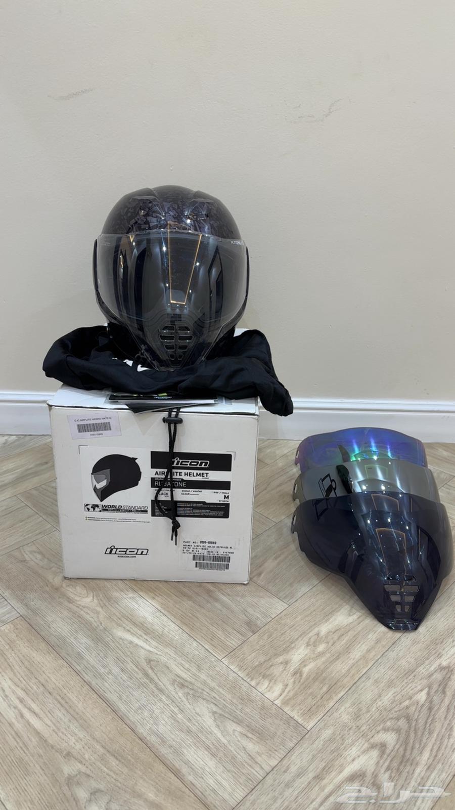 خوذة ايكون اصليه شبه جديدها64378367880705110