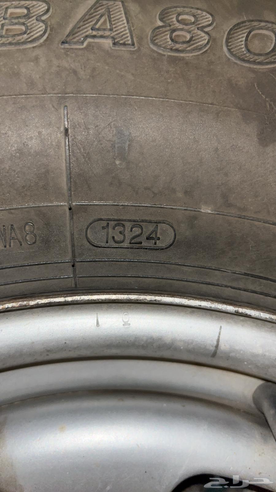 Tires with 16-inch rim, unused64385035924739112