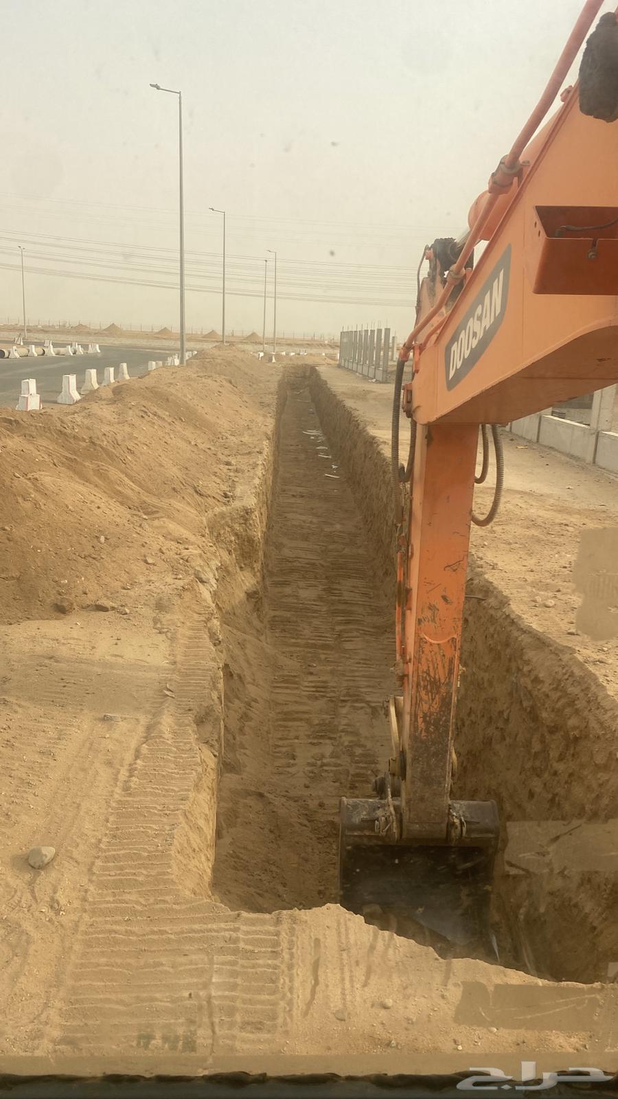 حفار بوكلين للايجار هدم وحفر الاراضي بجده64378498672769111