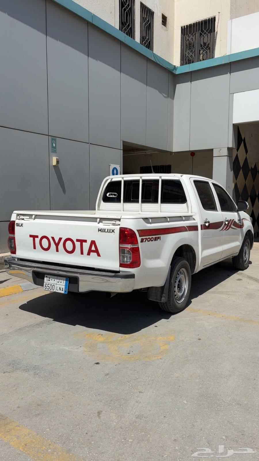 HiLux 201364373846317954111