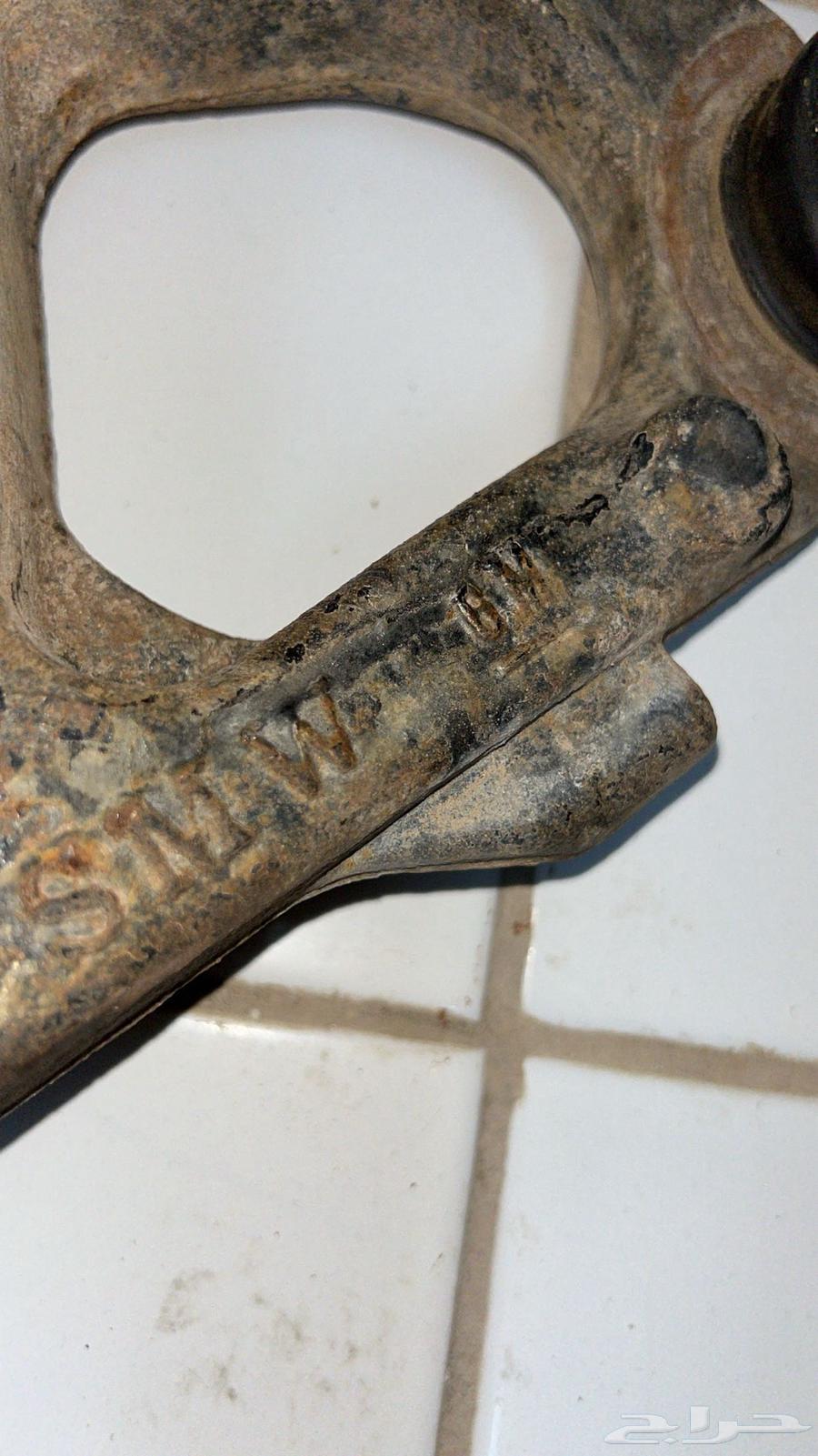 مقص يمين وكرتير قير جمس سييرا 201664383039343745113