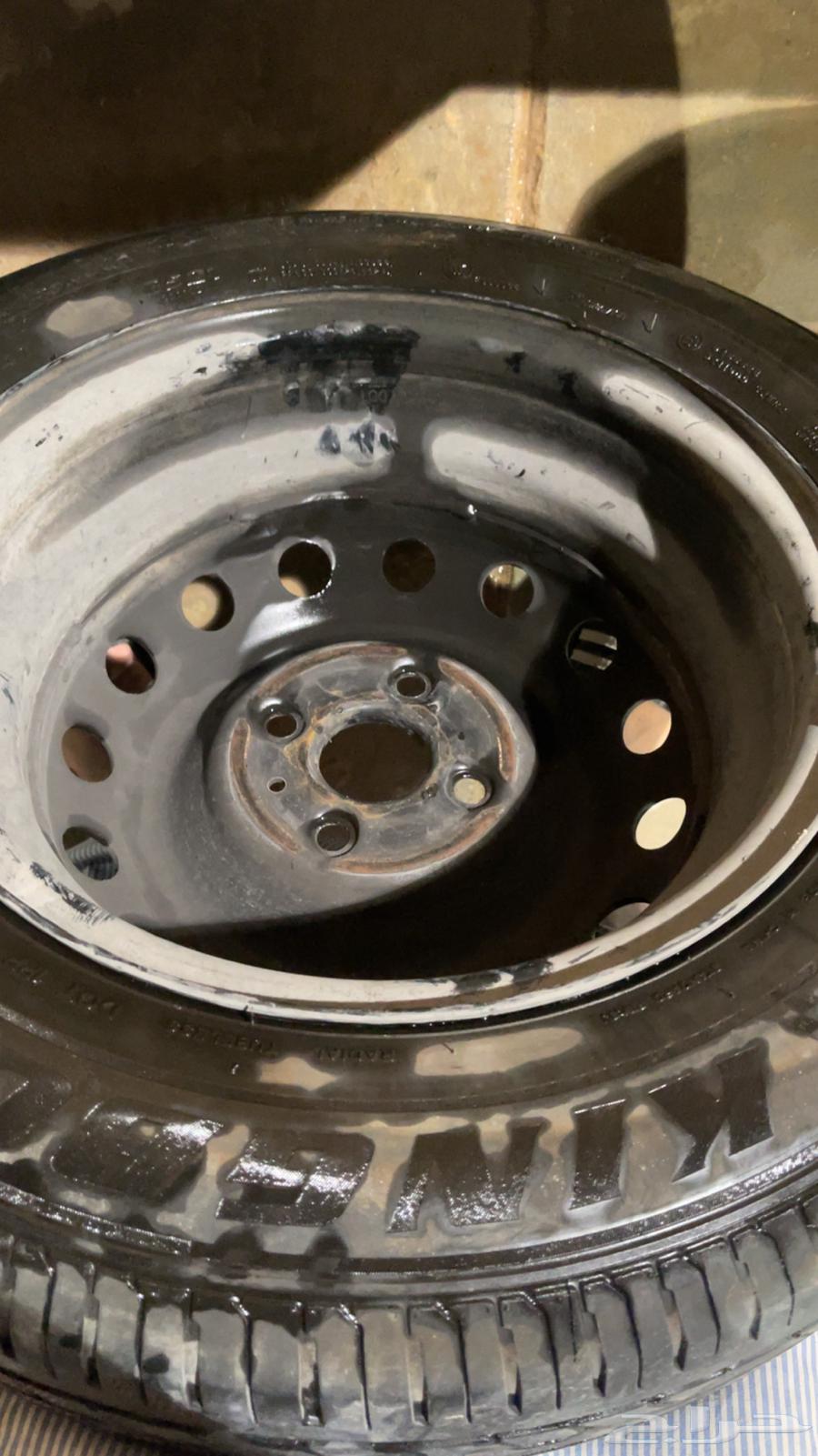 جنوط يارس 15 مقاس 14 نظيفه وكفراتها نظيفه64383344852482111