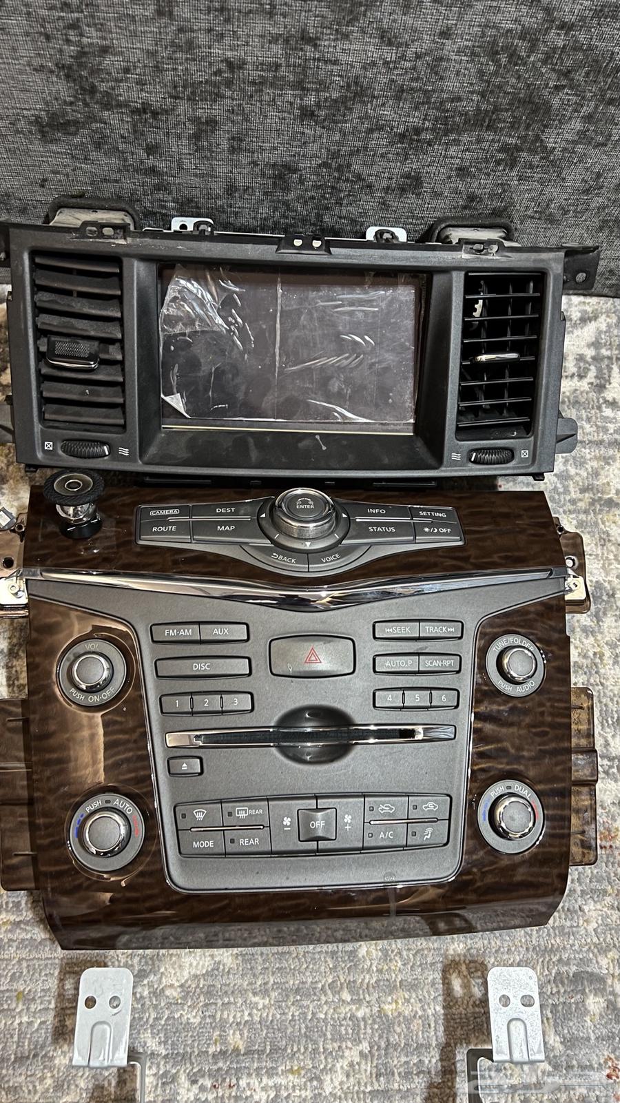 شاشه وسي دي حقه وديكور باترول 2017 اصلي وكاله64384314491394111