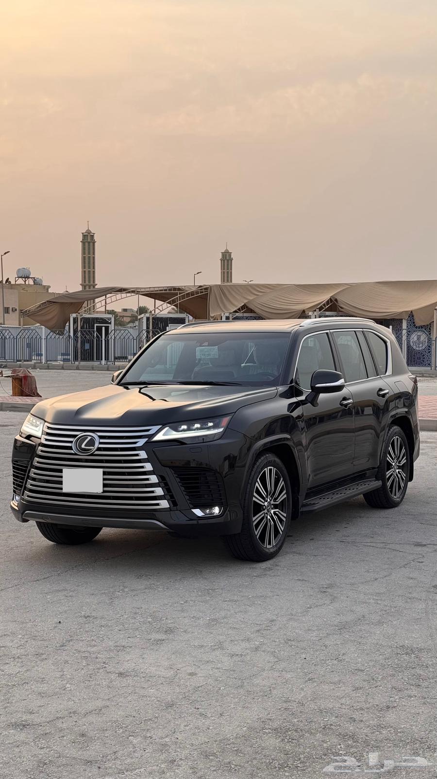 جيب لكزس 202364384994125697111