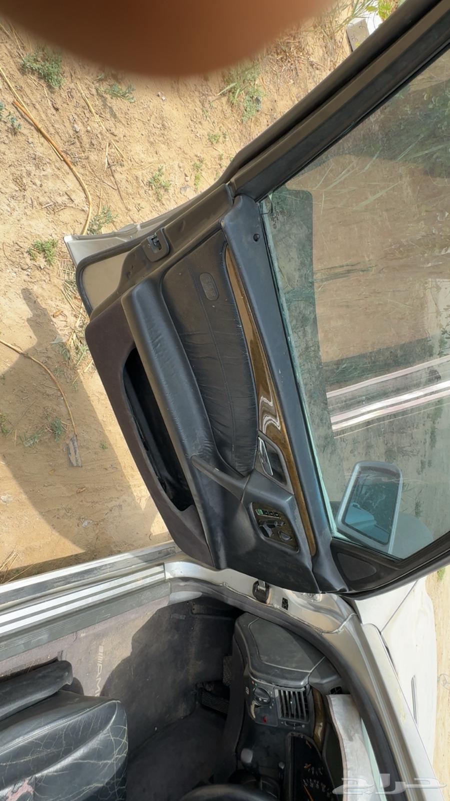 Mercedes with working eyes, dismantled, expired registration for 1 year64377783357825113