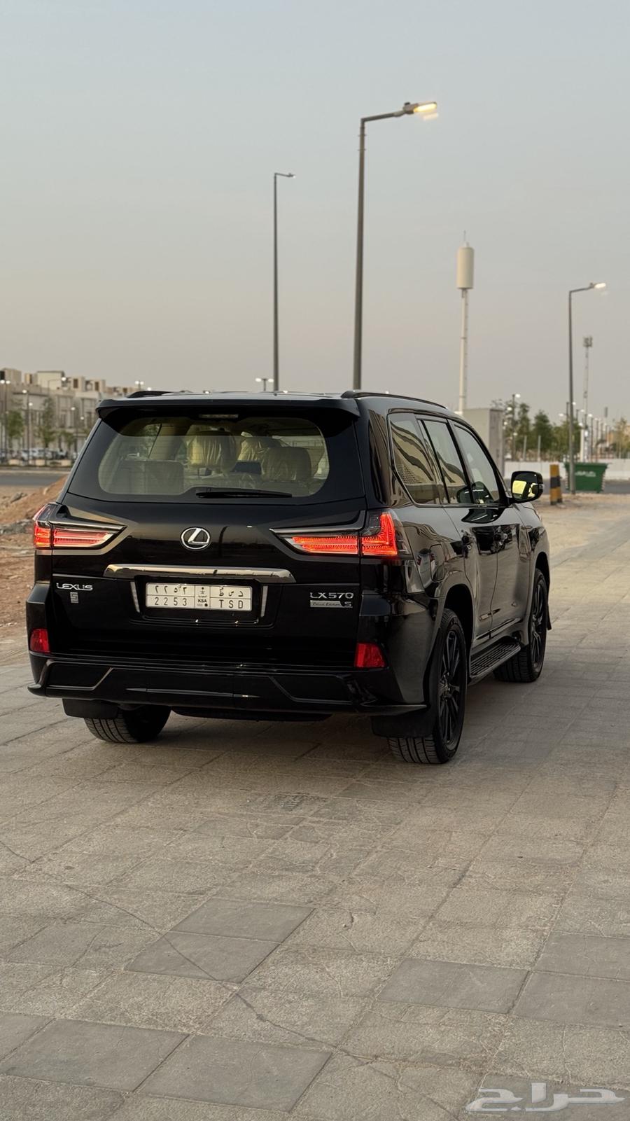 جيب لكزس بلآك اديشن وكاله 201964373846354818111