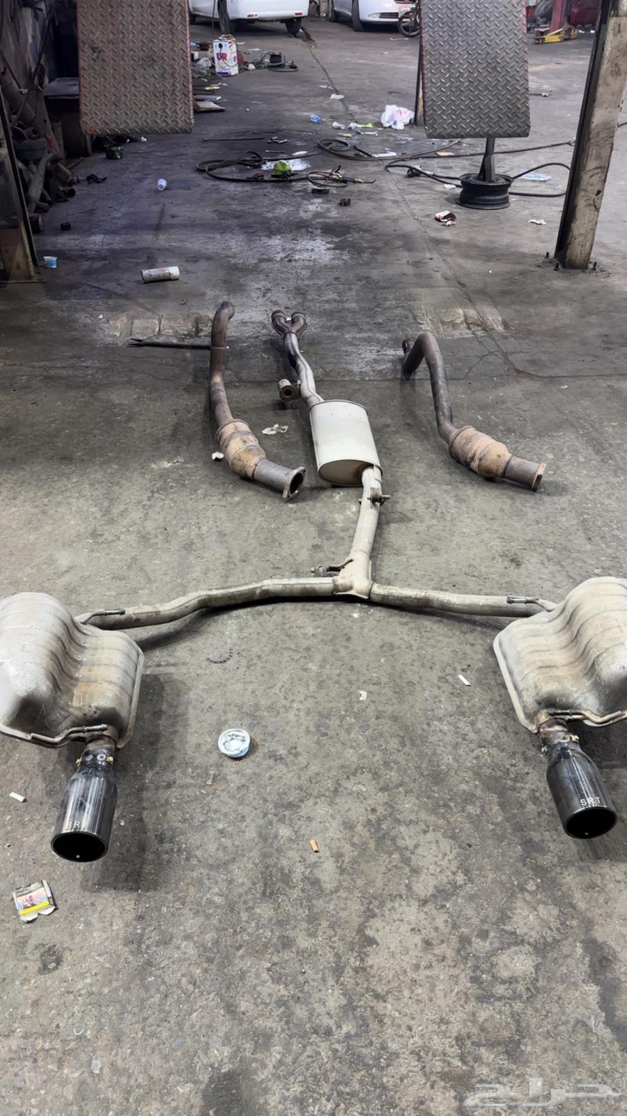 Dodge Charger exhaust pipes and pollution caps, general spare parts, caps are not empty64383080961283110