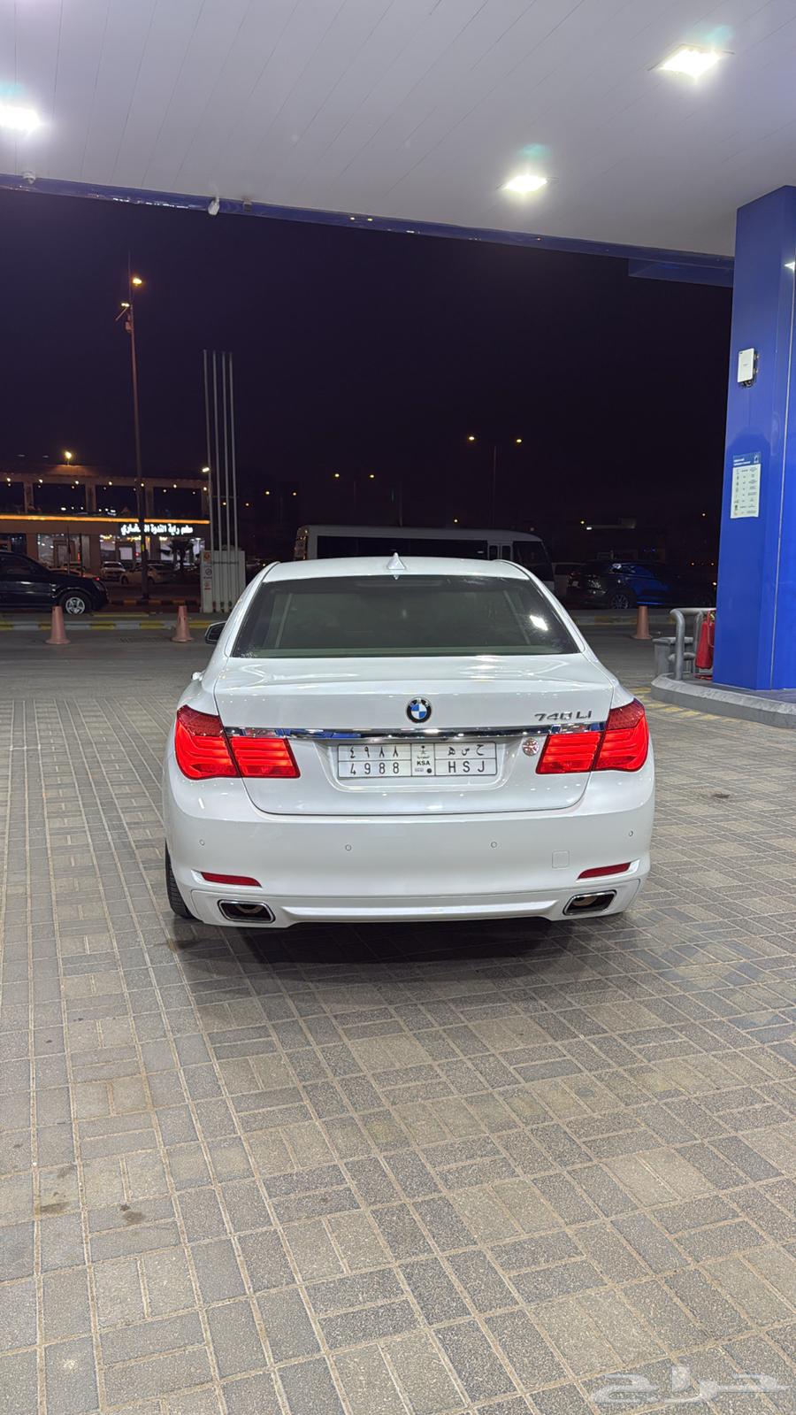 بي ام دبليو74064372565157122113