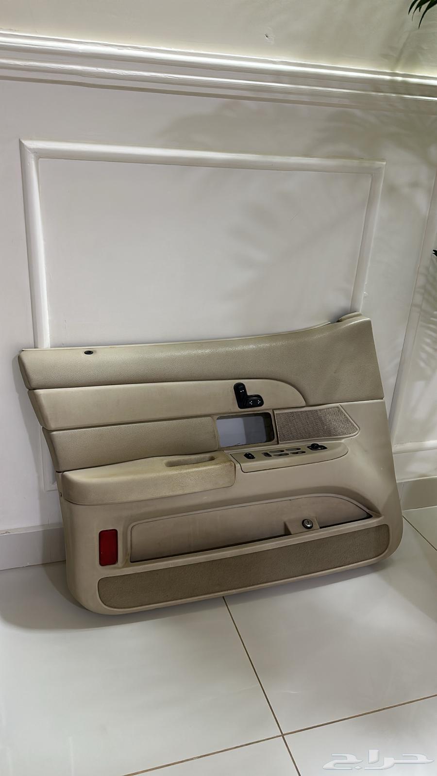 قطع داخليه فورد فكتوريا64383664053379110