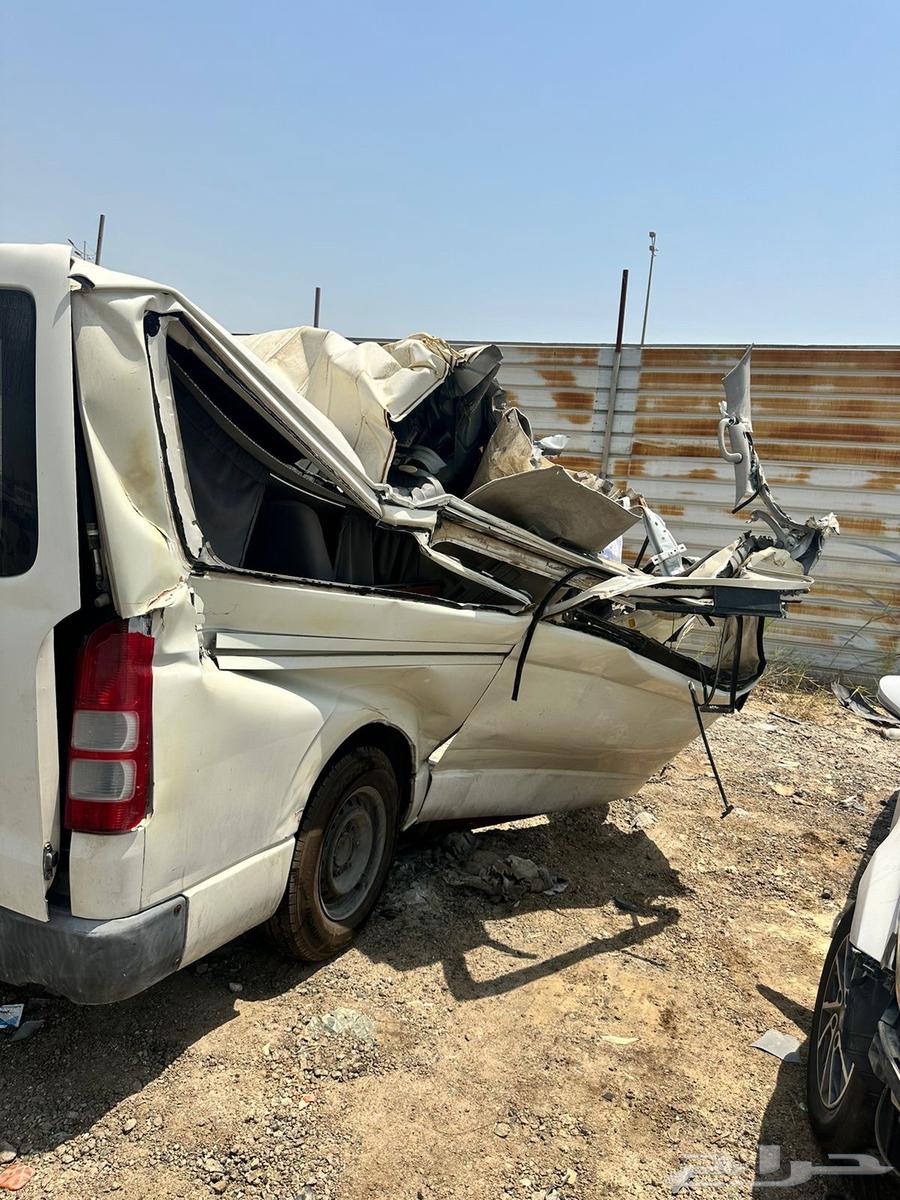 Scrap bus model 200764381864421889112