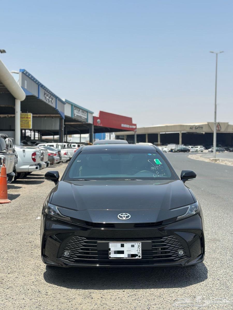 تويوتا كامزيE 2025 بنزين لوحة اصفار سعودية64381410872450111